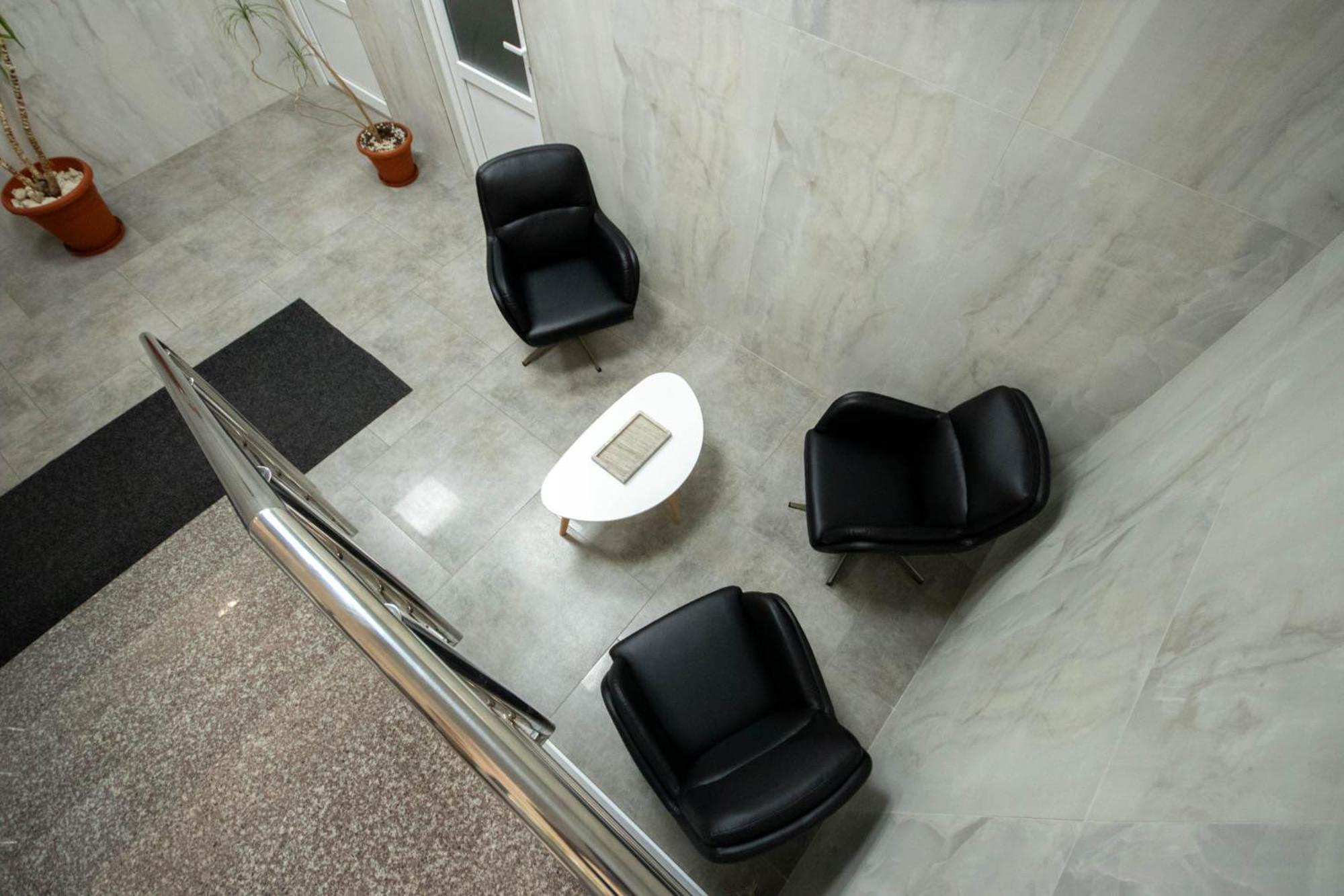 Astar Apartments - Small Рэдэуци Экстерьер фото